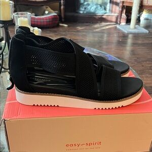 Easy Spirit Black and White Women's Sandals-Brand New